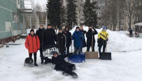 Уборка территории от снега